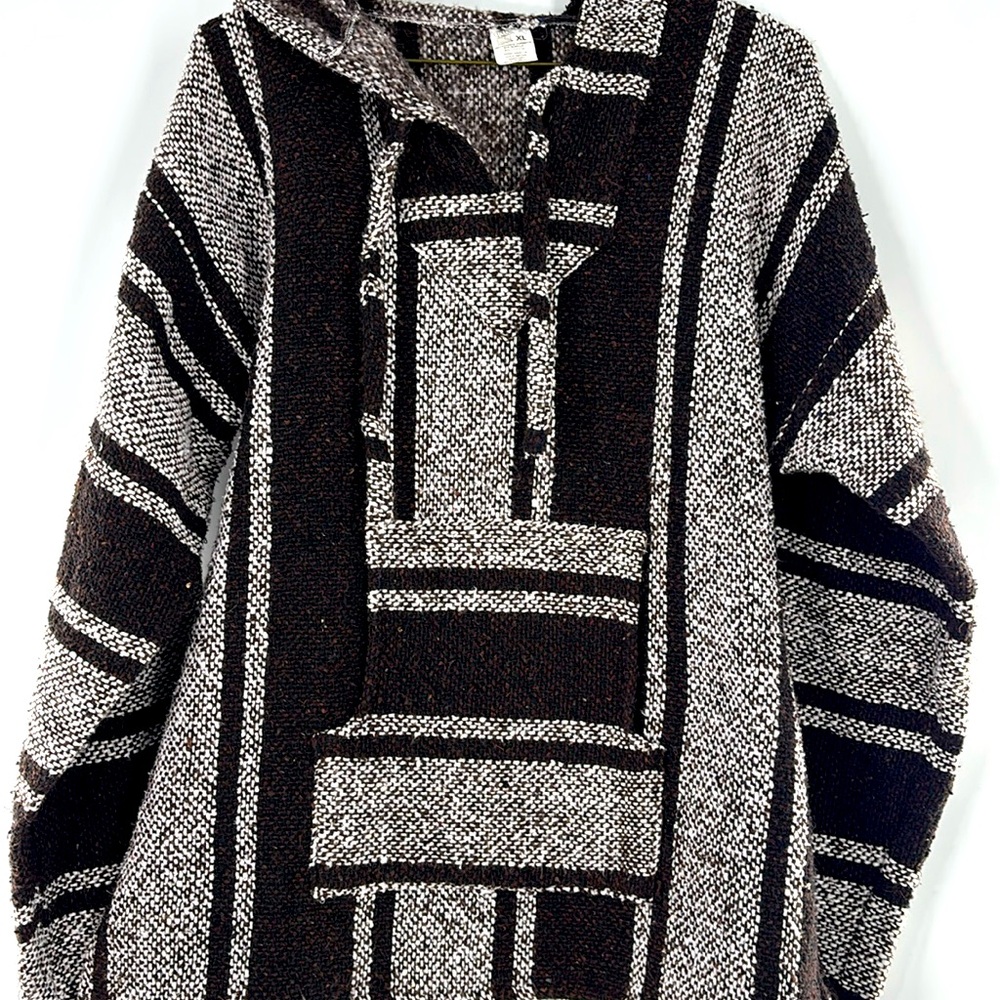 Artesanias Black White Baja Hoodie Size XL